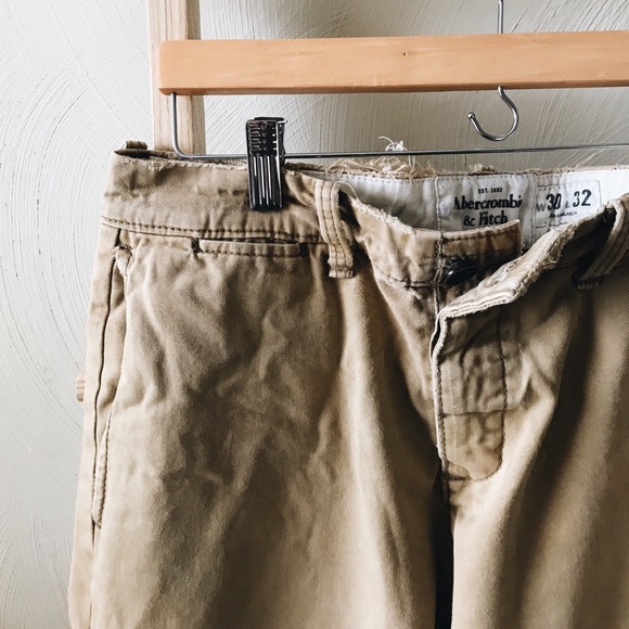 Men’s Abercrombie & Fitch Khakis - Picture 2 of 4